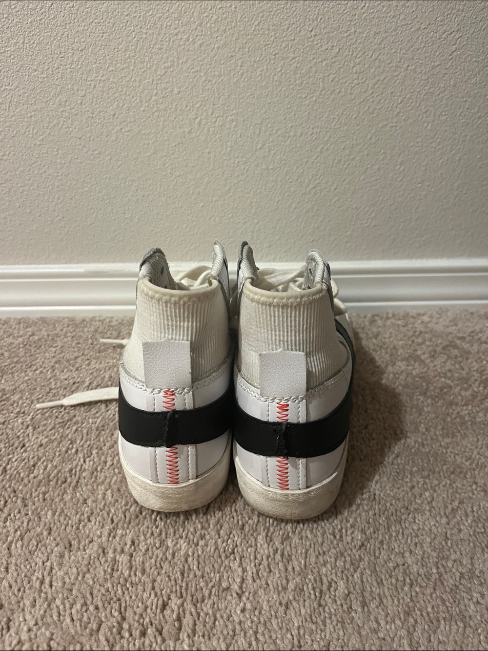 Nike Blazer Jumbo Mid 77 White High-Top Shoes - Picture 2 of 6